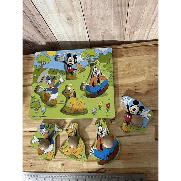 Disney's Mickey Mouse And Friends Wooden Jumbo Knob Puzzle - Picture 3 of 5